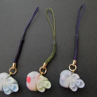 【オーダー】ボタンインコの根付【和菓子風】