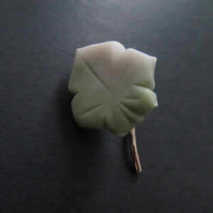 若葉のポニーフック