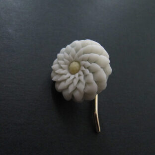 はさみ菊のポニーフック青