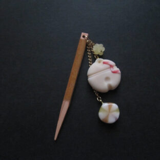 鈴と飴の帯飾り