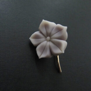 桔梗のポニーフック