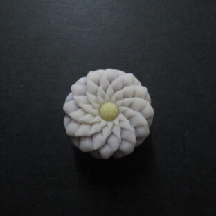 はさみ菊の帯留め紫