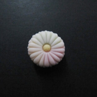 手毬菊の帯留め